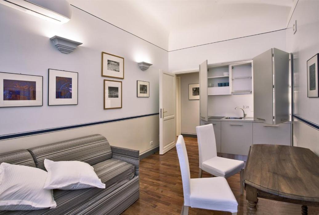 Golden Eagle Appartement *